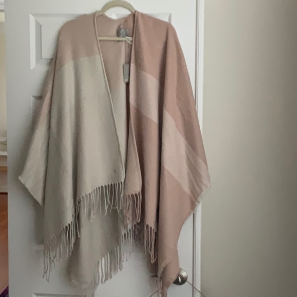 Soia & Kyo Cape